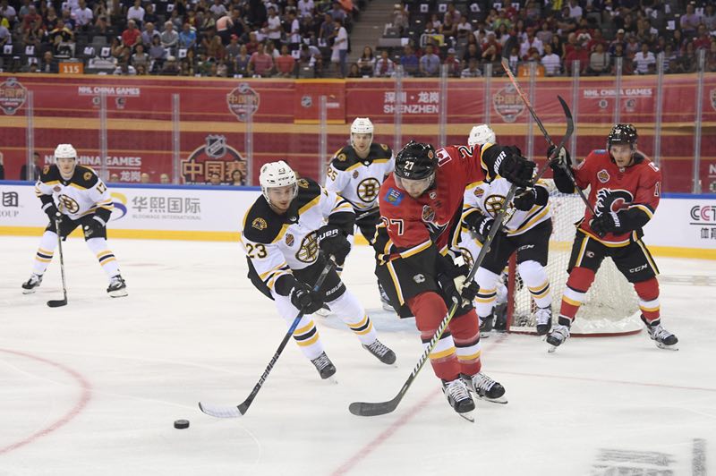 2018奥瑞金-NHL中国赛深圳站开赛 波士顿棕熊4:3胜卡尔加里火焰队