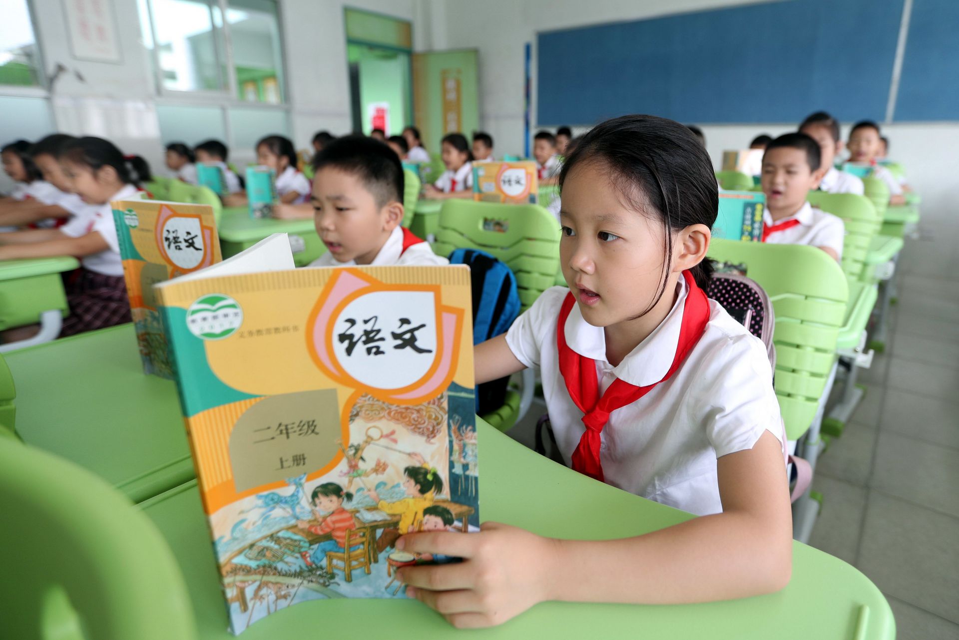 我们开学啦！梅山小学举行了“入学五重门”入校仪式