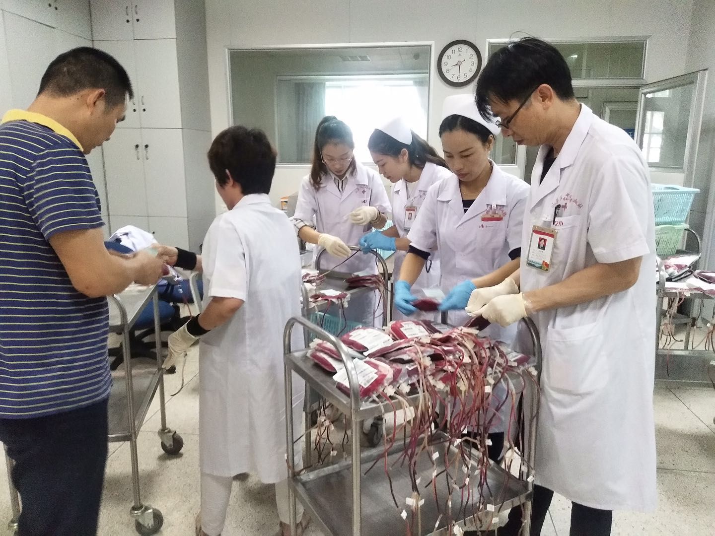 大爱！深圳1.5万毫升血液驰援汕头救命