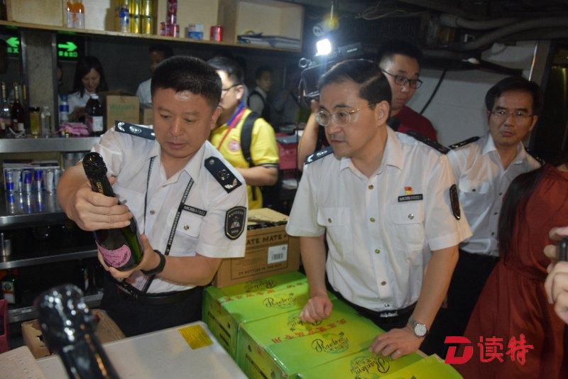 深圳300间酒吧KTV被市监突查，查出1200多瓶问题酒