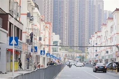 南湾街道扫黑除恶专项斗争宣传进小区
