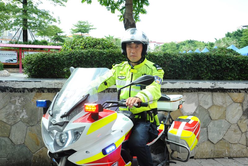 袁鑫：2小时速擒交通肇事逃逸者
