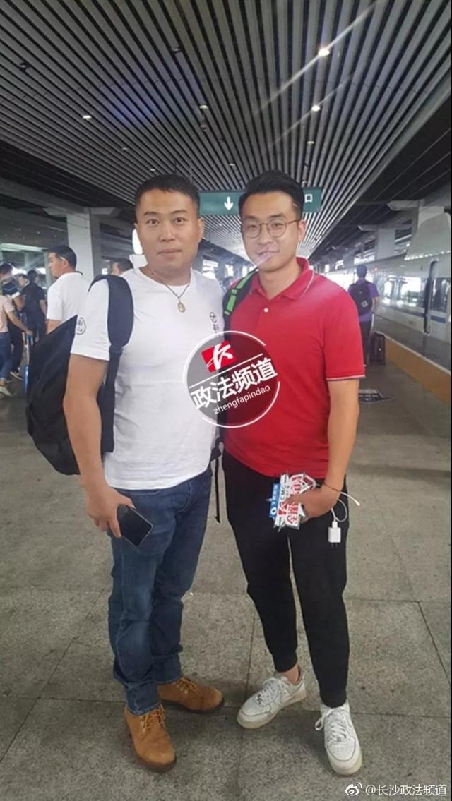 记者“强留”，赴港旅客错过首发列车？结局是…