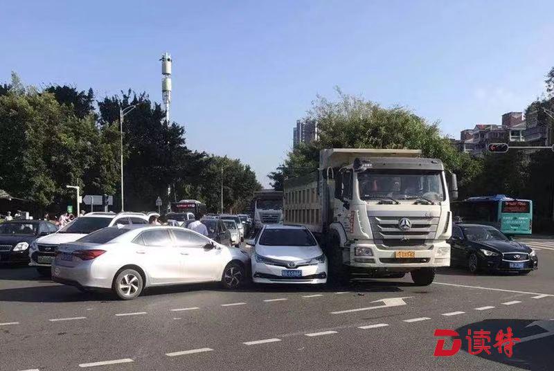 11月1日起原特区内禁行传统泥头车