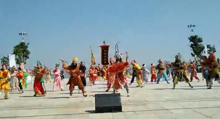 “好汉”轮番登场……国庆首日潮汕英歌舞上演大戏