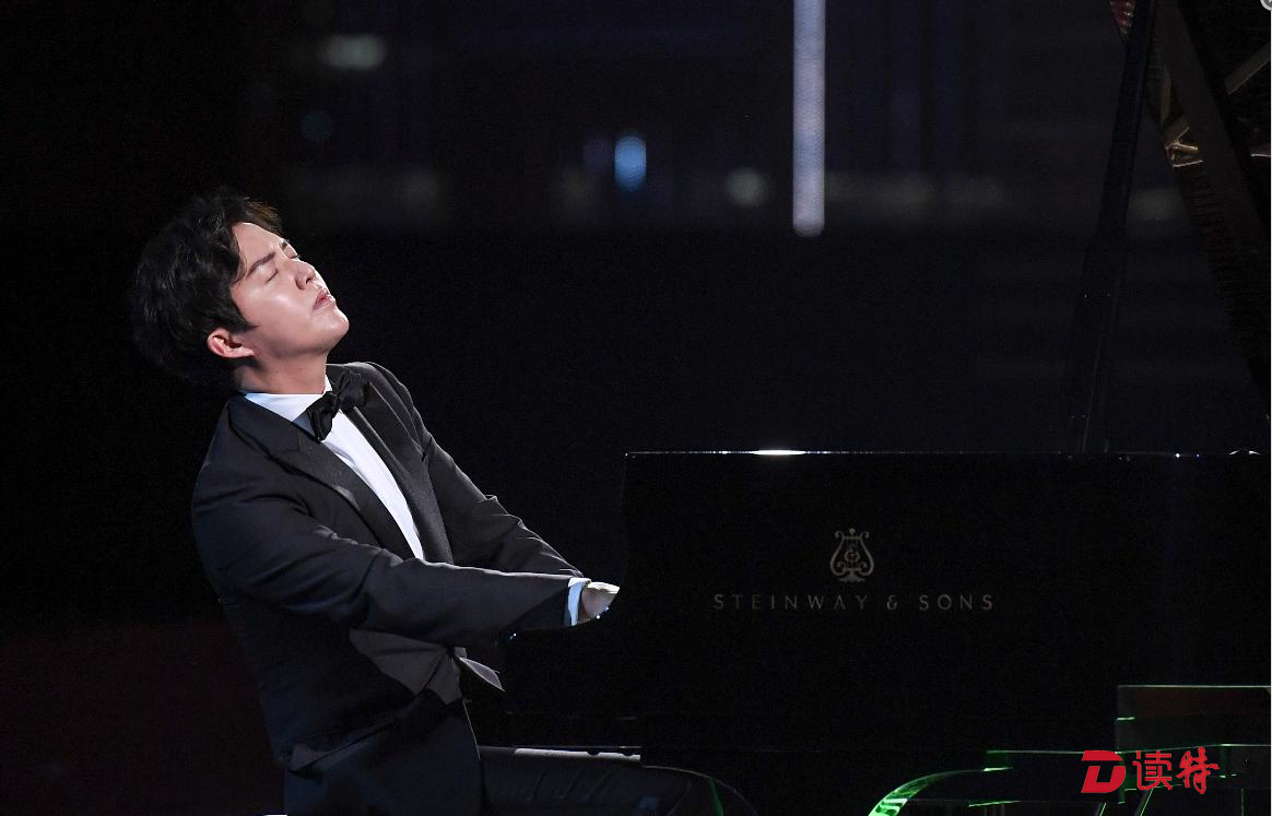 “一心二用”的李云迪醉心肖邦协奏曲，透露与恩师感人往事
