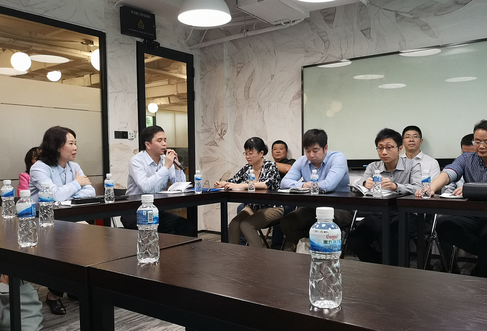 走进园区上党课 增强精神新动能