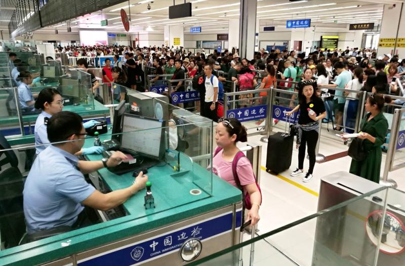 深圳口岸国庆假期日均迎客逾80万人次