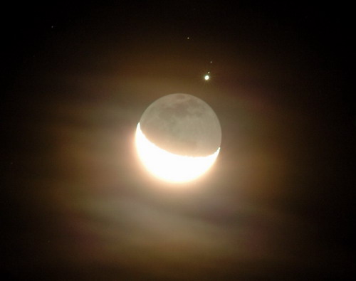 12日“木星合月”：“娥眉新月”依偎“巨人行星”