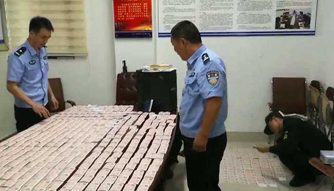 “黄牛”票易误旅途 深圳警方建议不要买