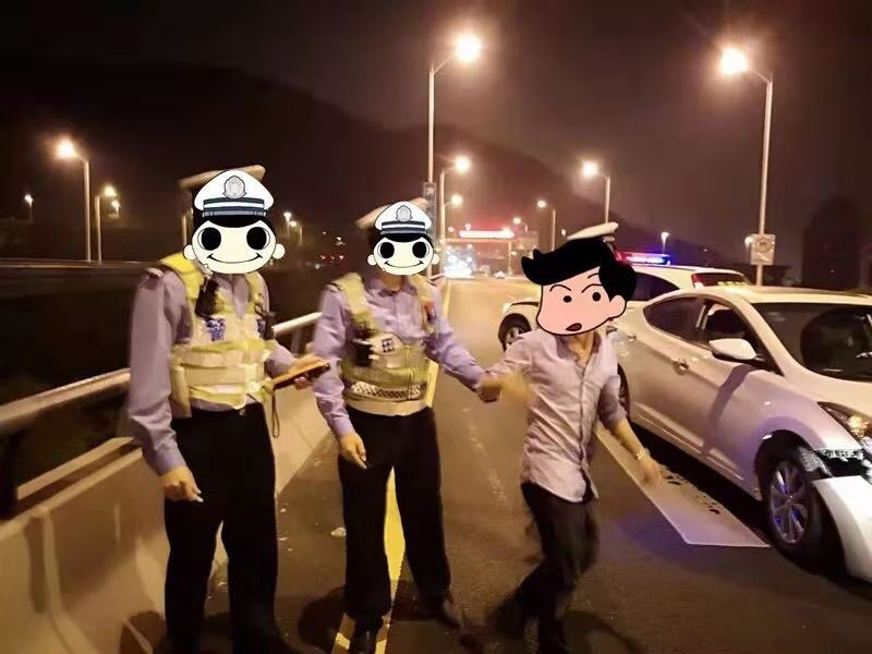 读特警视｜ 醉酒驾车竟上高速逆行 幸亏交警及时拦截