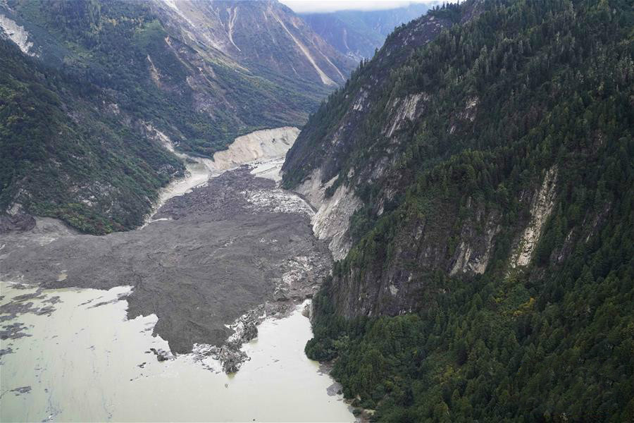 西藏疏散撤离雅鲁藏布江堰塞湖受灾群众6000多人