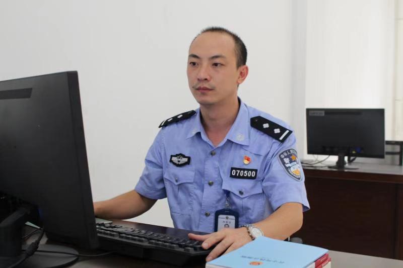 ​每日警星 | 邬世杰：看守所里的办案能手