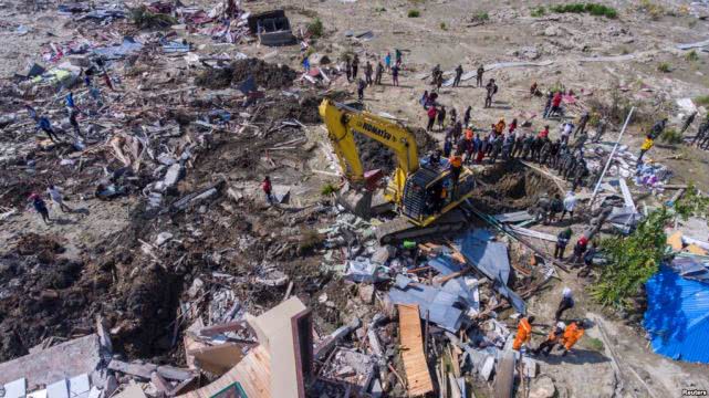 印尼地震海啸灾区恐有多达5000人失踪 11日结束搜救 