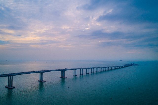 港珠澳大桥开通！记者带你探营世界最长跨海大桥