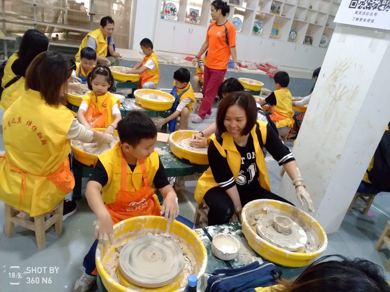 凤凰社区亲子科普交流实践计划顺利完成