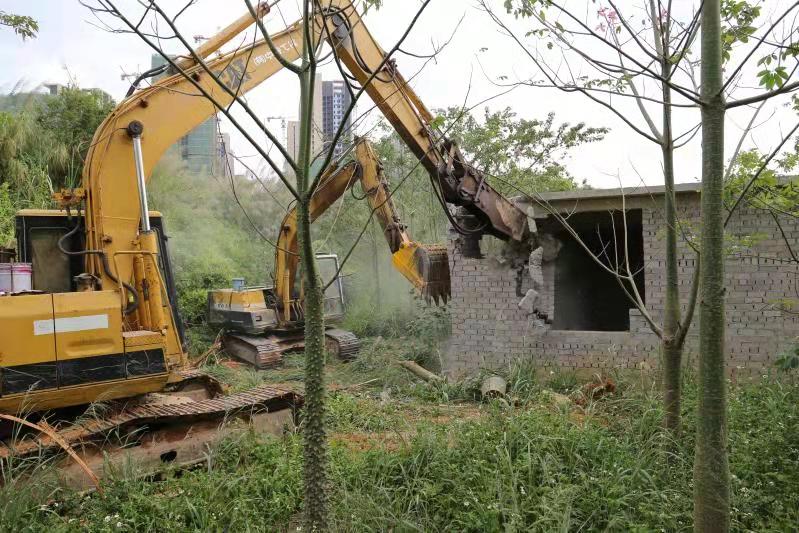 侵占国有储备用地违法抢建 坪山区坚决拆除