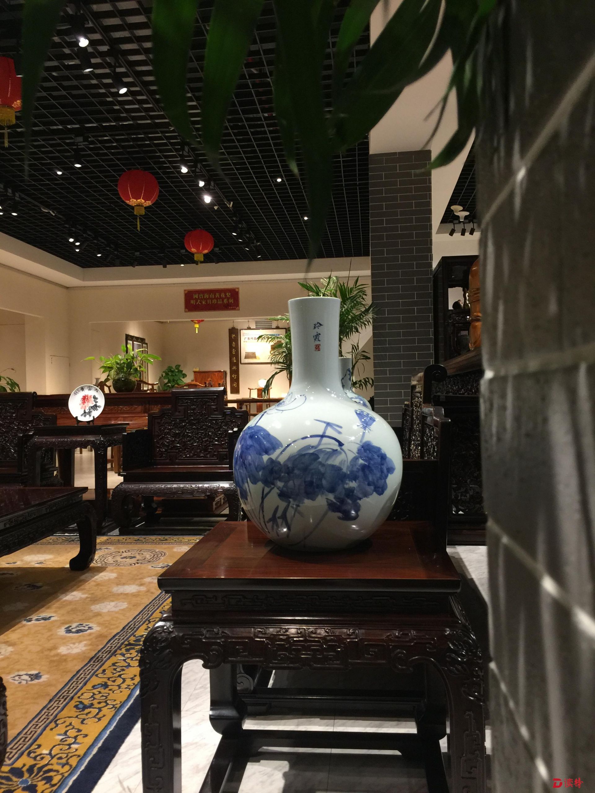 “罗湖区残联书画室师生赴景德镇手绘艺术陶瓷作品展”开幕