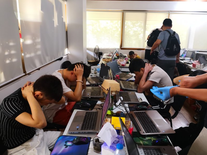 起底网络兼职刷单诈骗地下产业链：境外话术诈骗  境内“商推”“洗钱”