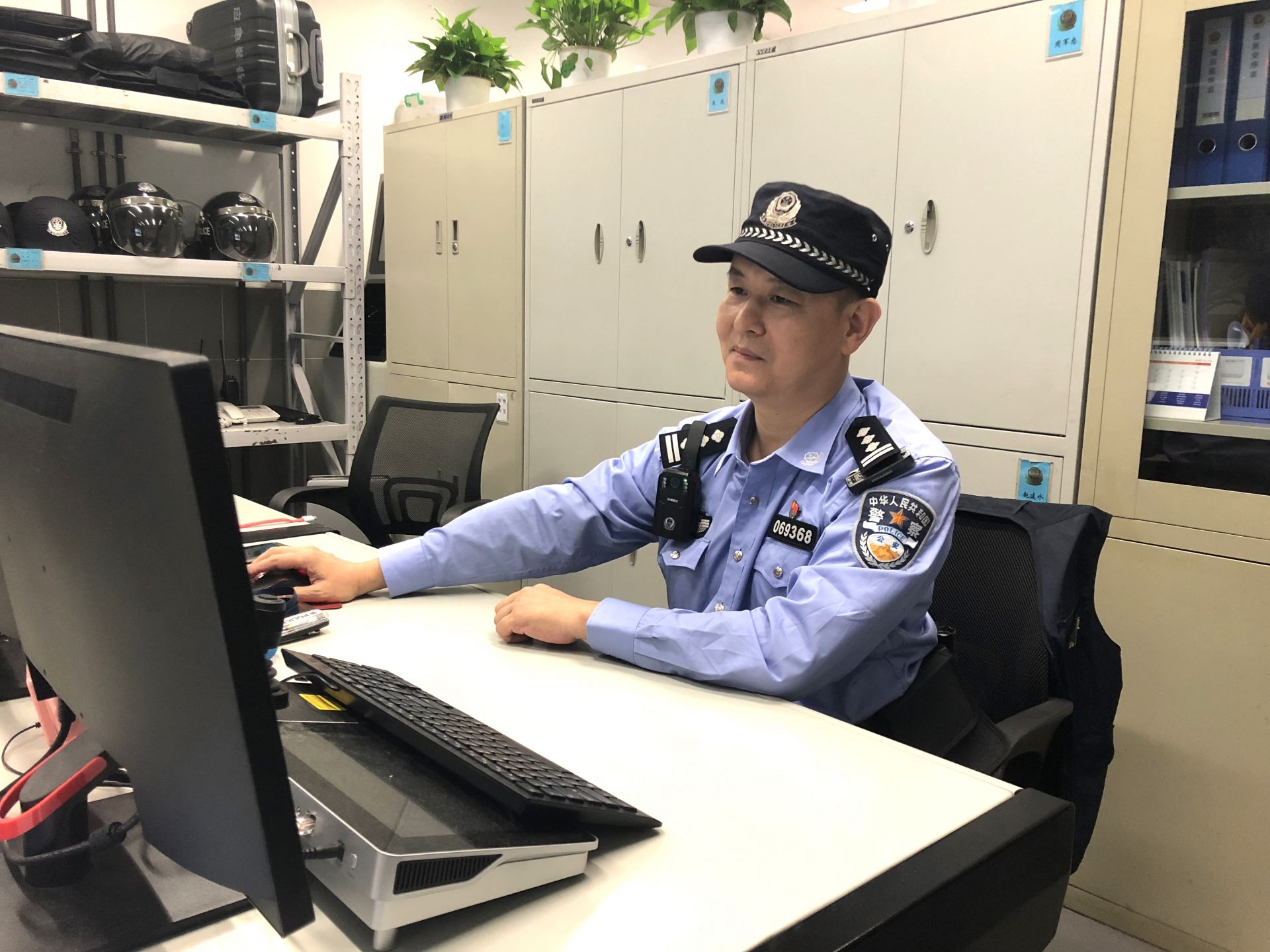 周军忠：站区就是我的家