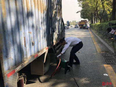 2200余辆超标排放车辆被查处  深圳开展柴油车污染专项整治行动