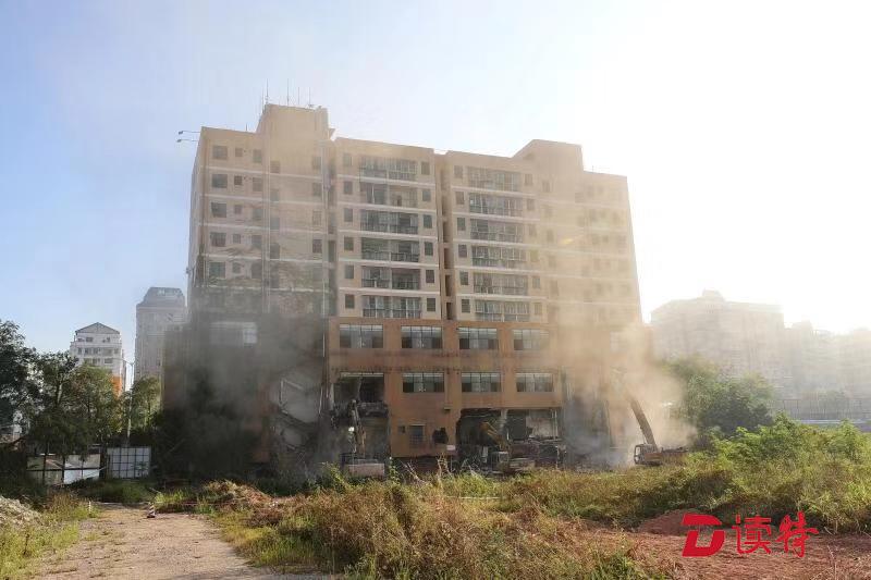 北站商务中心区内违建名卓大厦开拆