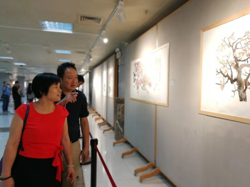 岒南画派陈德鸿书画艺术展暨珍藏广州美院导师作品展在龙岗举行
