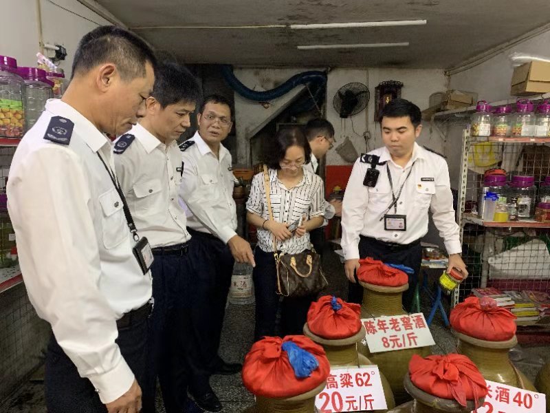 “九号查酒”专项行动开展 宝安区两门店均涉嫌销售散装自泡酒