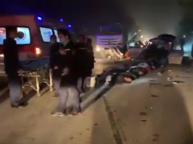西安一面包车与搅拌罐车相撞已致10死2伤 肇事者被控制