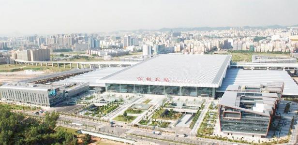 元旦假期第二天景区商圈交通压力较大