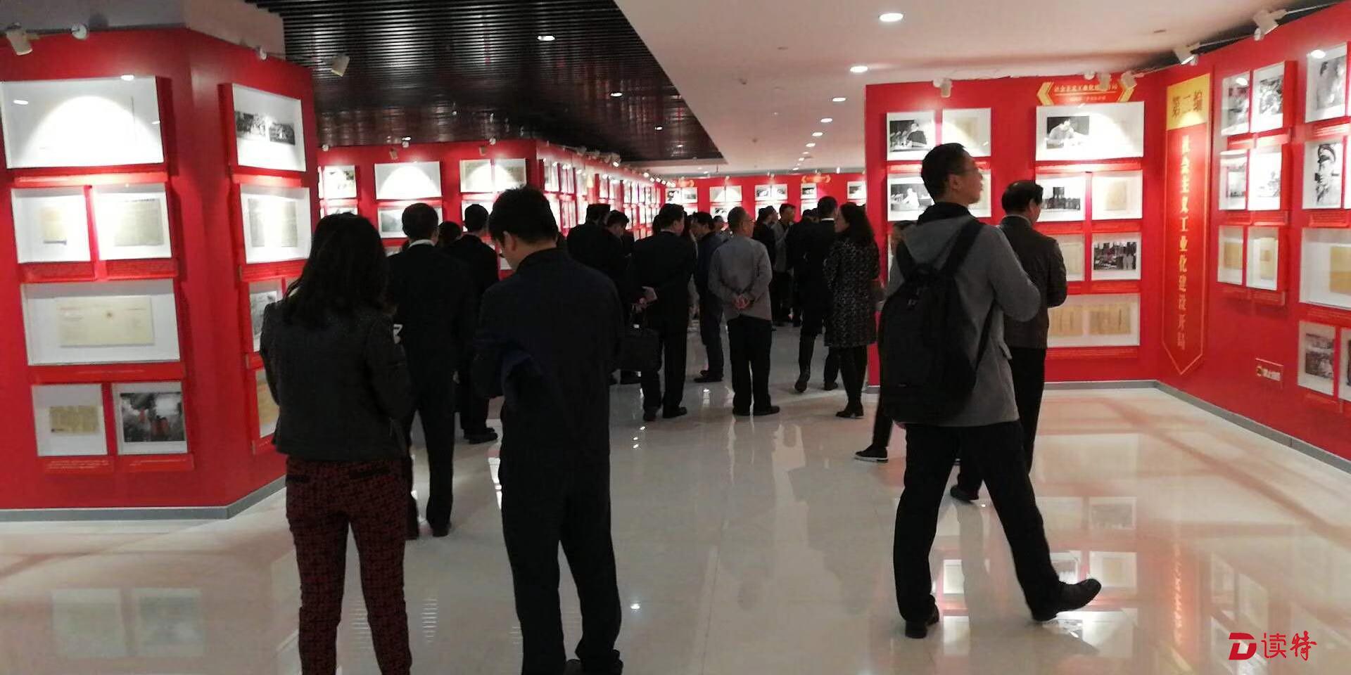 部分档案文献首次公开！新中国工业档案文献展来深啦！