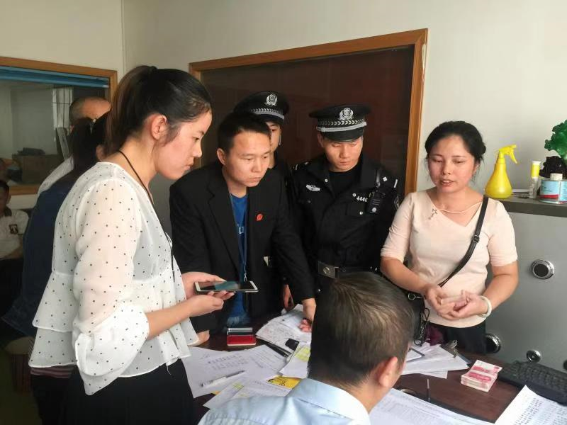 拒付工资转移财产？龙华法院助21名外来务工人员讨回