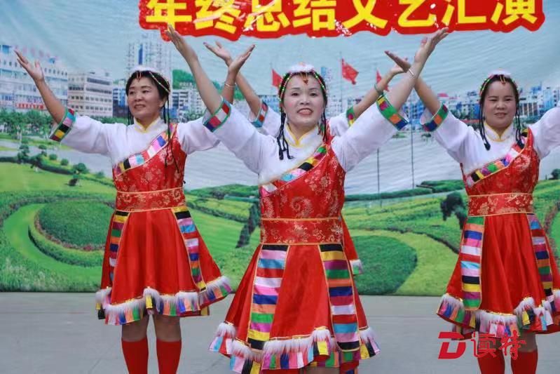 福永街道老年协会庆元旦暨2018年年终总结文艺汇演热闹非凡