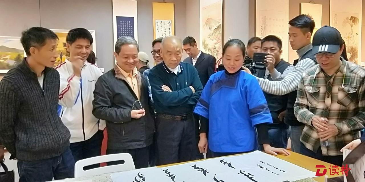 翰墨飘香 荷美家园！笋岗街道社区书画展开幕