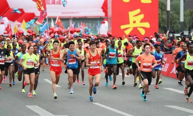 深圳中心区灯光表演17日恢复