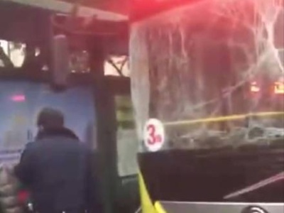四川乐山一公交车发生爆炸 致17人受伤