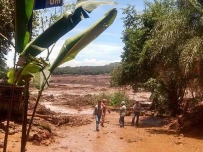 巴西矿坝决堤事故已致37人死亡，仍有超过250多人失踪