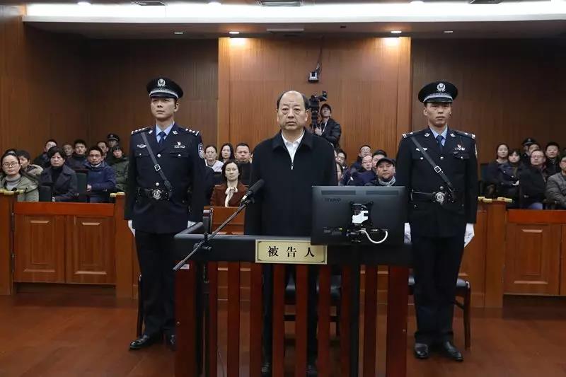 陕西省原副省长冯新柱一审被控受贿7047万余元