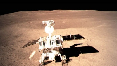 两器顺利分离！玉兔二号在月背留下人类探测器第一道印迹