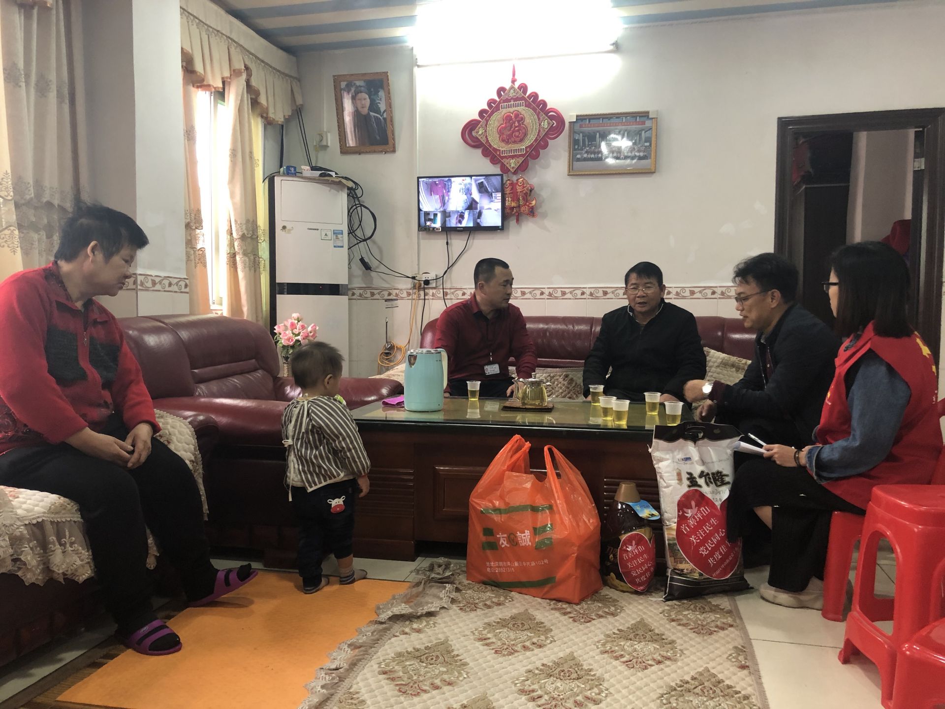 坪山街道51户居民喜领春节“红包”