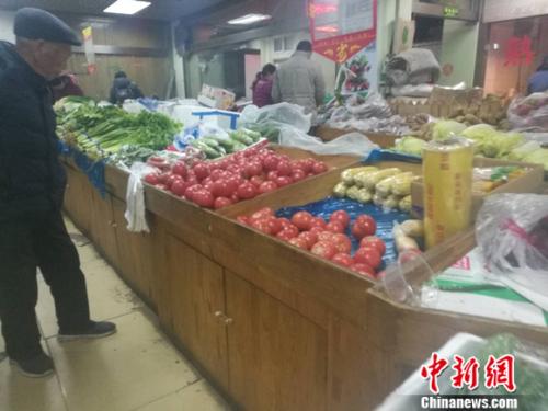 蔬菜价格“连涨七周”，过年只能吃肉？