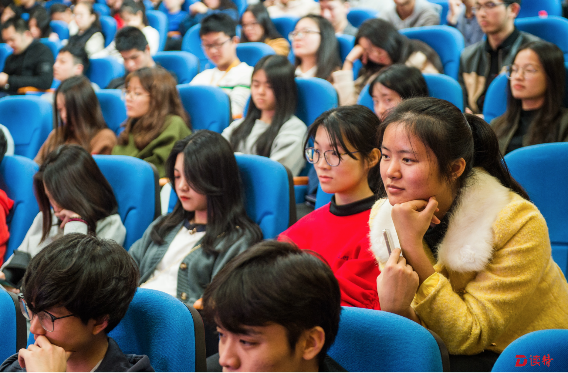 “改革先锋进校园”走进深圳大学 禹国刚激励青年人三个“敢”
