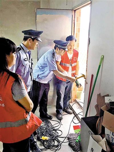 松岗一个月出动上万人次网格员巡查