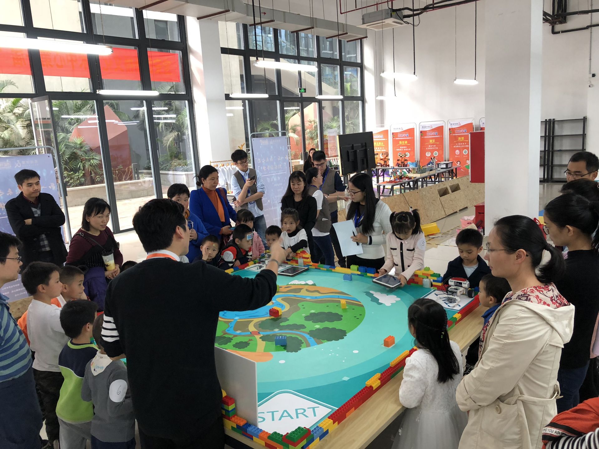 发掘创客“未来之星”！新桥街道举办青少年创客嘉年华