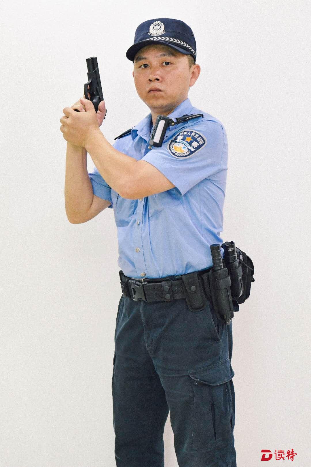 每日警星｜童祖元：铁面无私的社区警长  