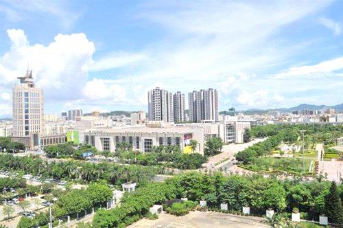 资源共享 服务共融 打造龙岗医养融合服务体系