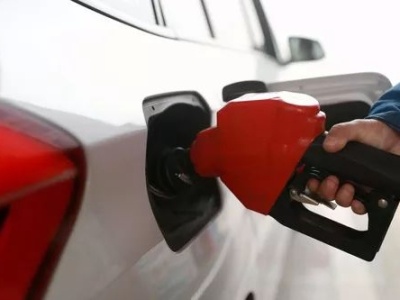 国内油价今年第四季度首次上调 加满一箱油将多花4元钱