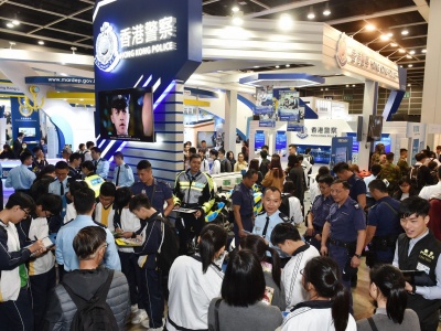 来“教育及职业博览2019”，看香港警察展示专业知识及装备！
