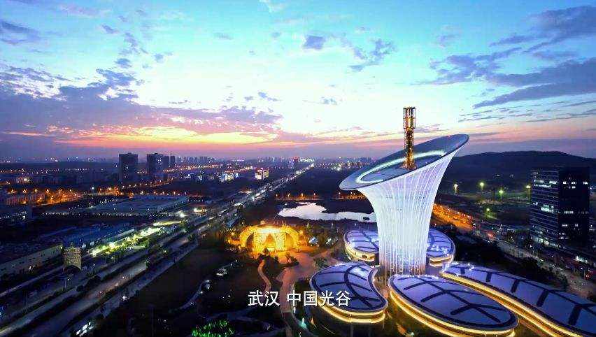 我国首次实现Pb/s级光传输，一根光纤近300亿人同时通话