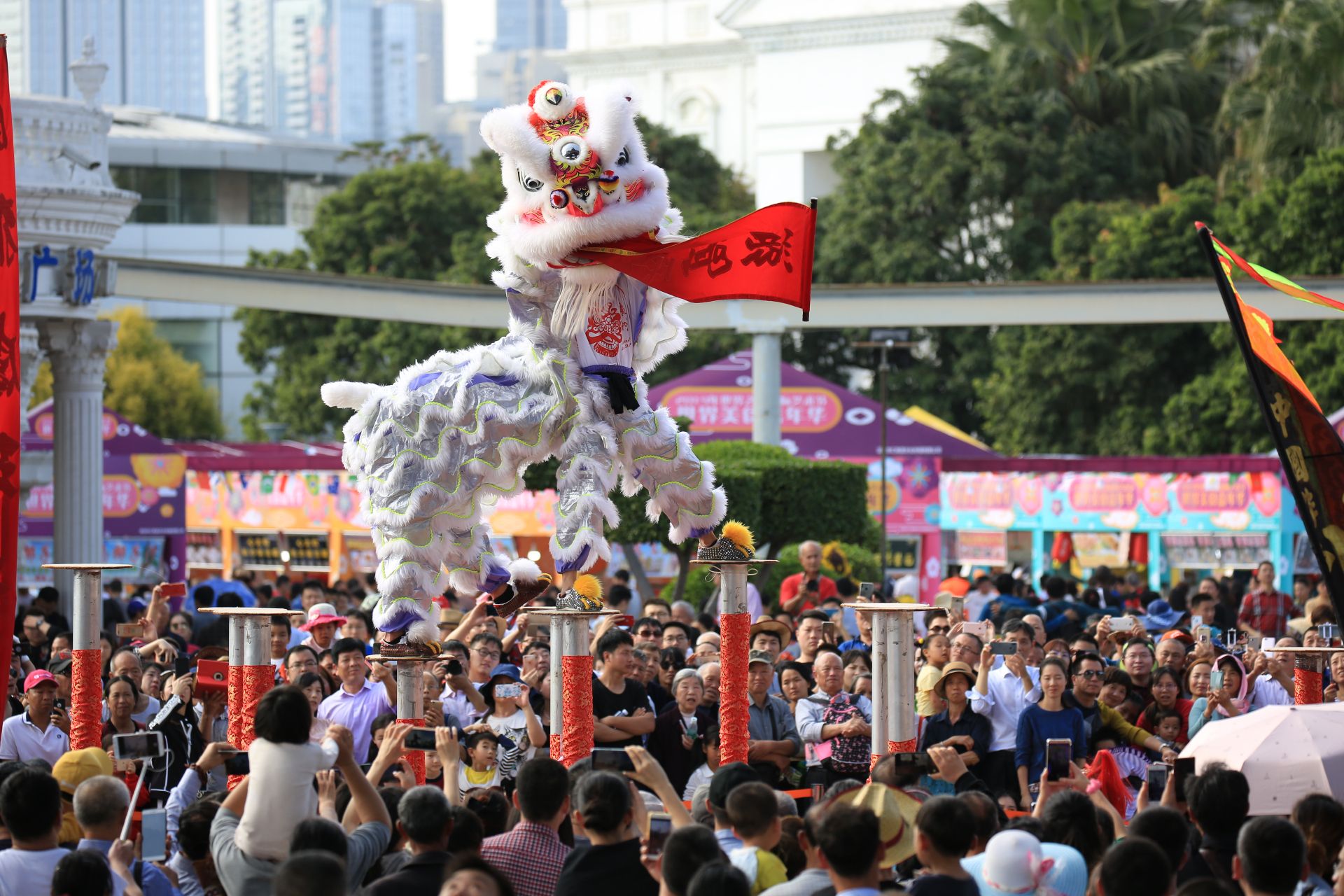 5万游客深圳世界之窗开心游乐